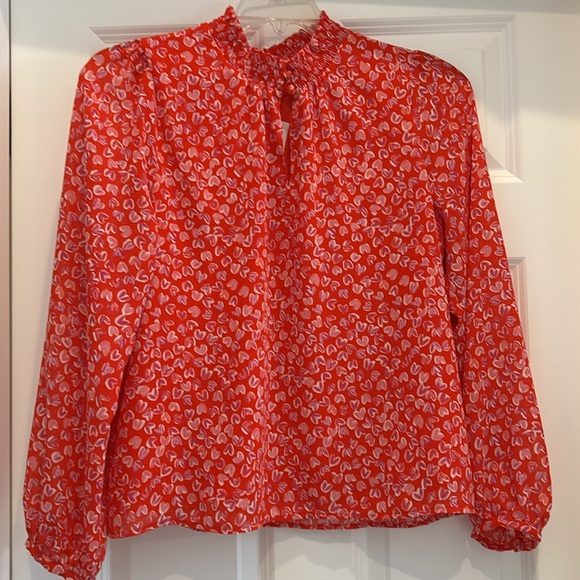 J. CREW NWT Smocked Keyhole Top size M red with hearts - Picture 2 of 8